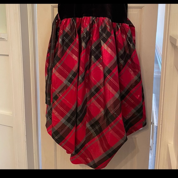 Holiday dress - Picture 2 of 2